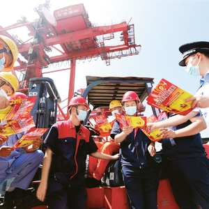 瞭望·第一學習 堅持改革和法治相統(tǒng)一